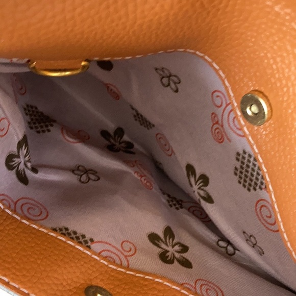 NWT Camel tan Crossbody Clutch scalloped gold hardware envelope purse handbag - Picture 12 of 16